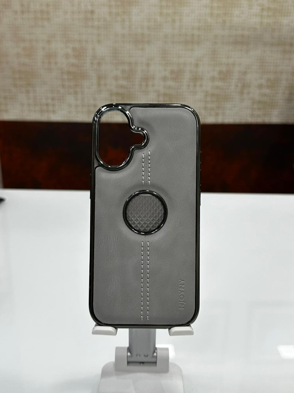 iPhone 17 – Premium Luxury Leather Back Cover